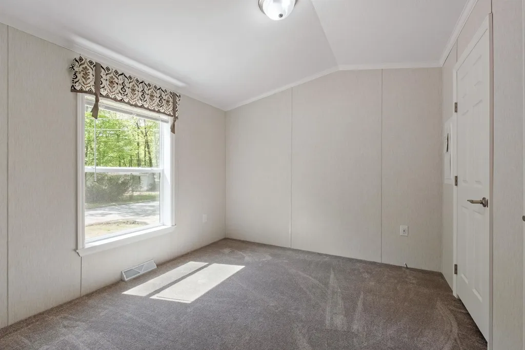 10 Fullam Circle Allenstown NH 03275