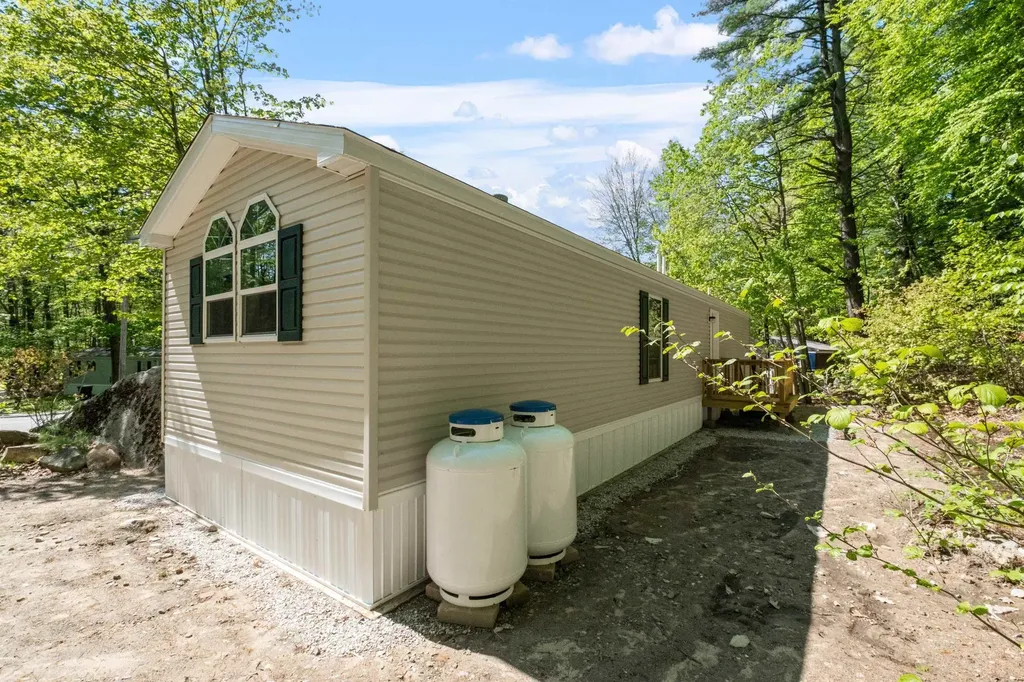 10 Fullam Circle Allenstown NH 03275