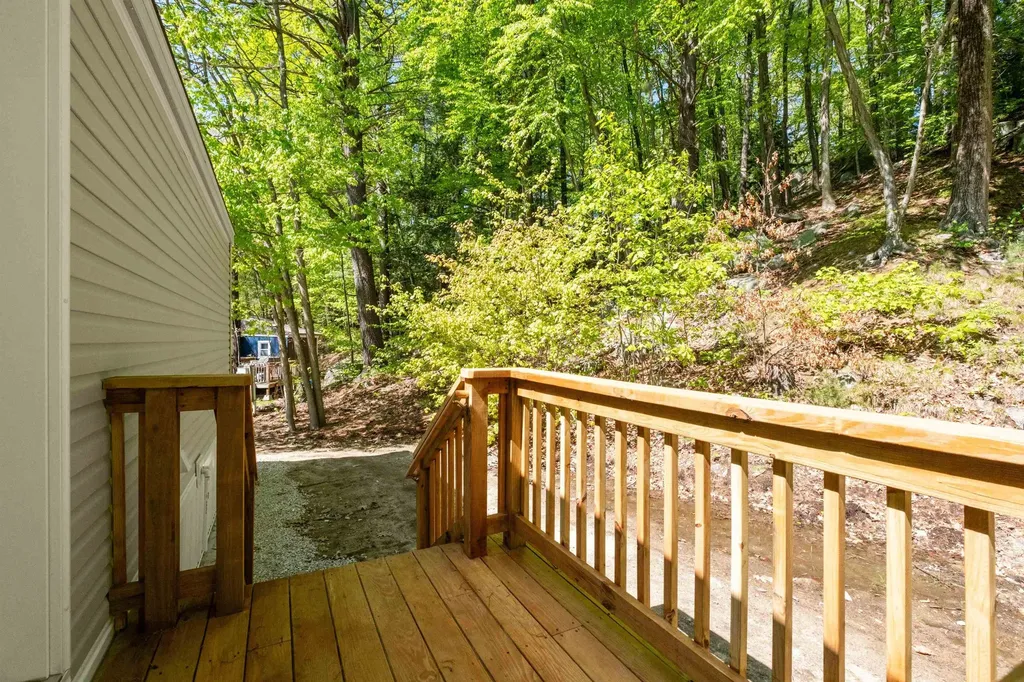 10 Fullam Circle Allenstown NH 03275