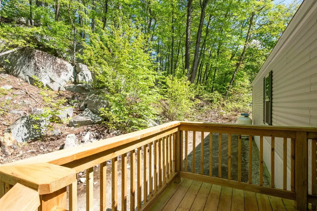 10 Fullam Circle Allenstown NH 03275