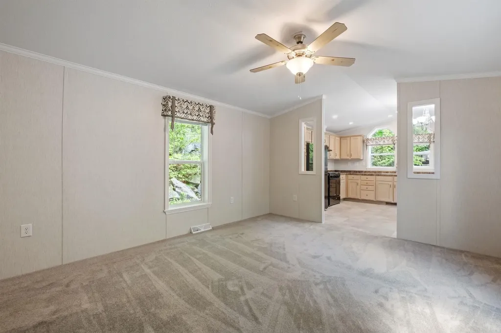 10 Fullam Circle Allenstown NH 03275