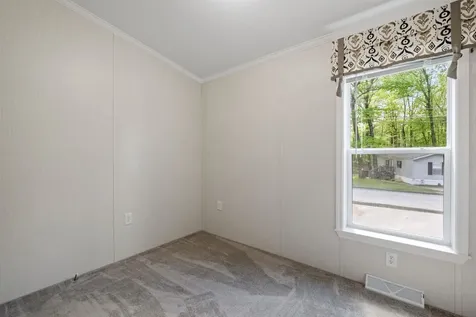 10 Fullam Circle Allenstown NH 03275