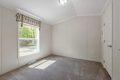10 Fullam Circle Allenstown NH 03275