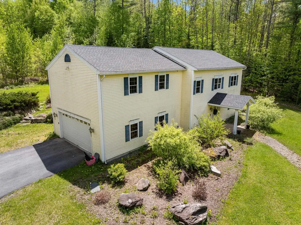787 Street Johnsbury Road Littleton NH 03561