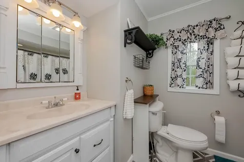 25 Kings Highway Middleton NH 03887