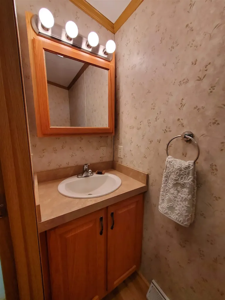 7 Lunar Drive Canaan NH 03741