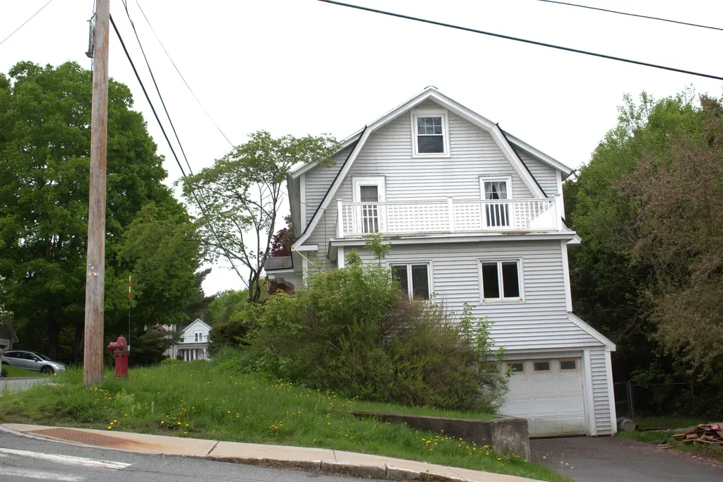 125 Spring Street St. Johnsbury VT 05819