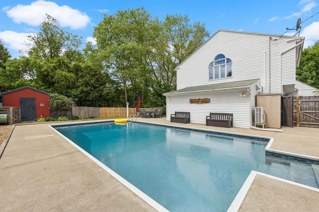 86 Hurricane Road Keene NH 03431