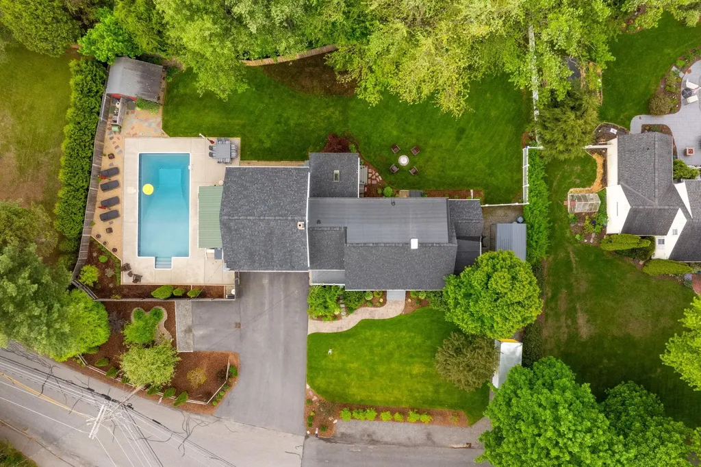 86 Hurricane Road Keene NH 03431