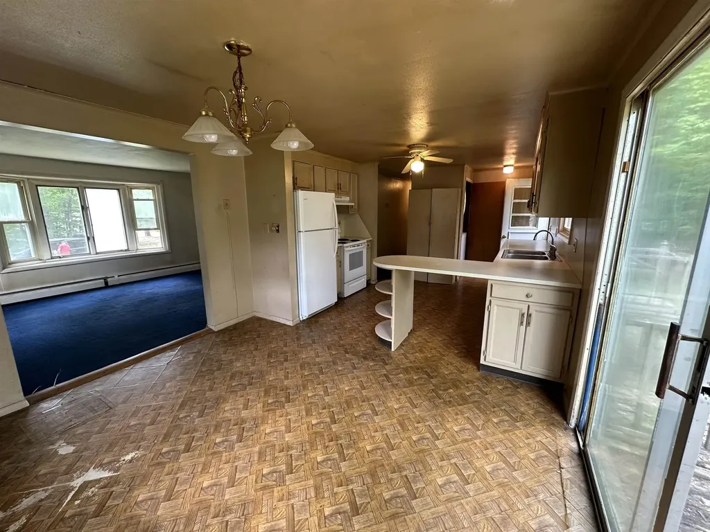 707 Oxbow Road Hinsdale NH 03451