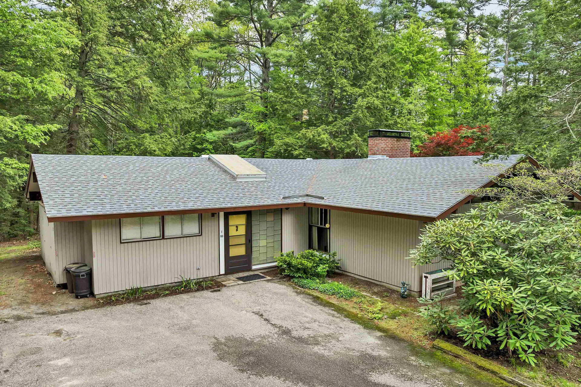 25 Wendover Way Bedford NH 03110