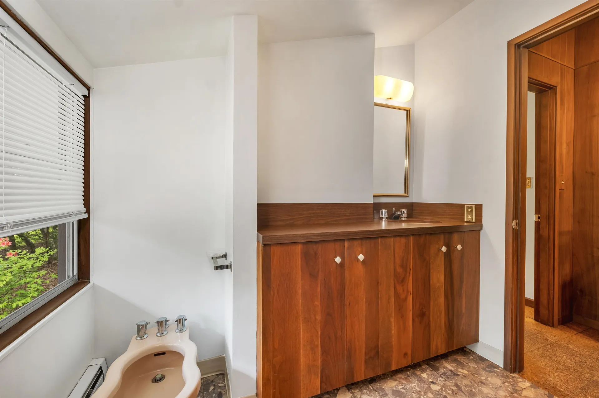 25 Wendover Way Bedford NH 03110