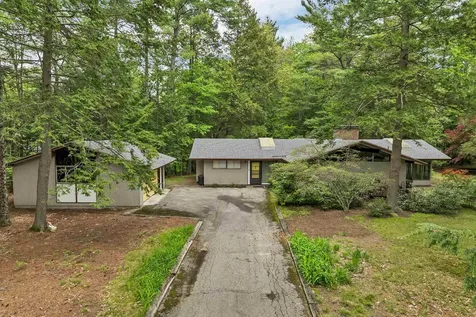 25 Wendover Way Bedford NH 03110