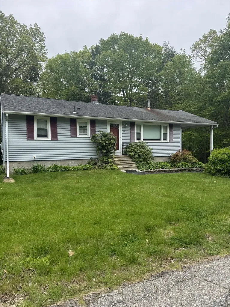 15 Roberts Drive Hampton NH 03842