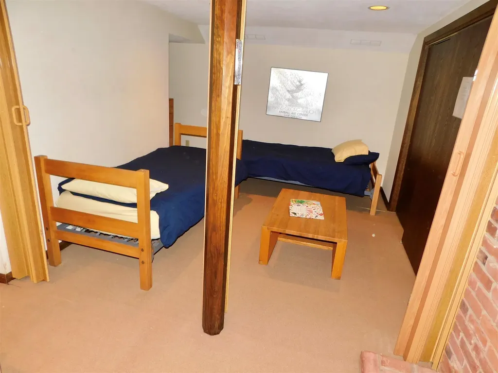 43 Old Beach Circle Grantham NH 03753