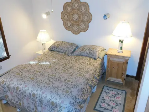 43 Old Beach Circle Grantham NH 03753