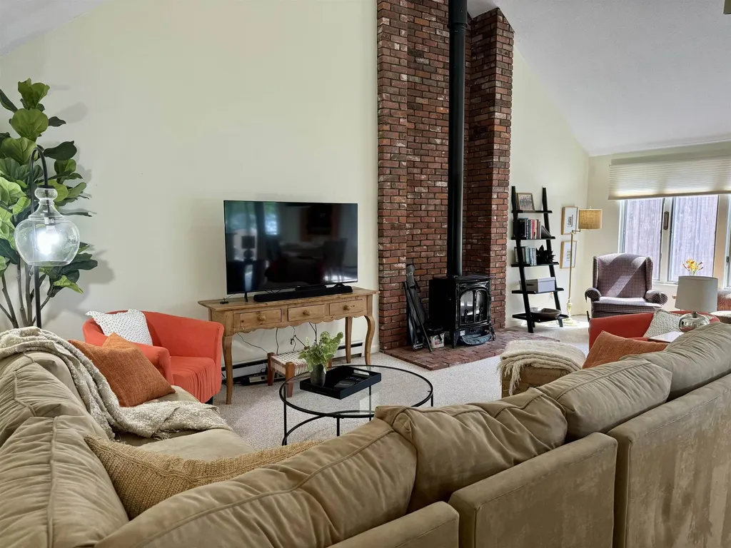 27 Bay Tree Lane Grantham NH 03753