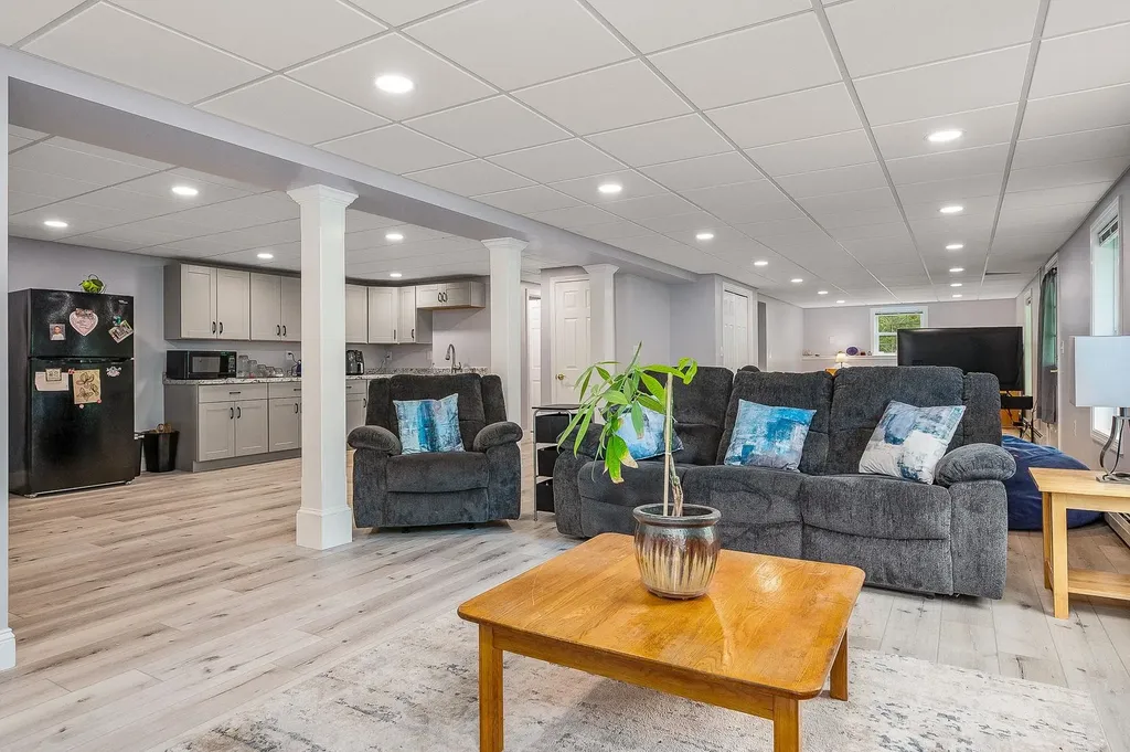 105 Fall Mill Road York ME 03909