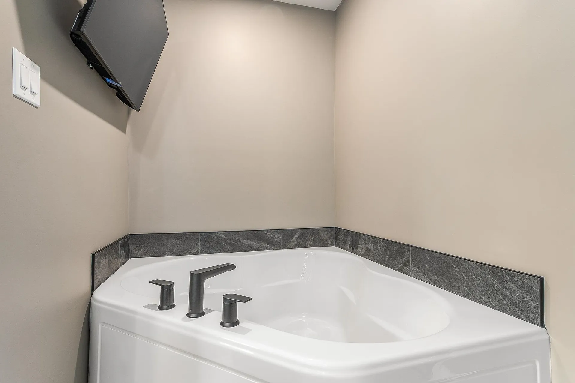 105 Fall Mill Road York ME 03909