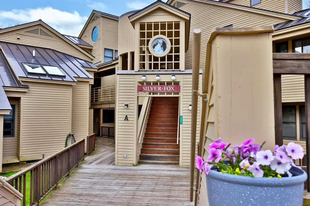 55 Fox Hollow Village Mendon VT 05701