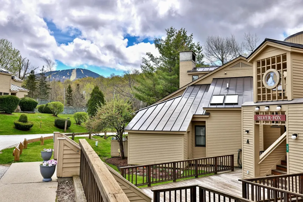 55 Fox Hollow Village Mendon VT 05701