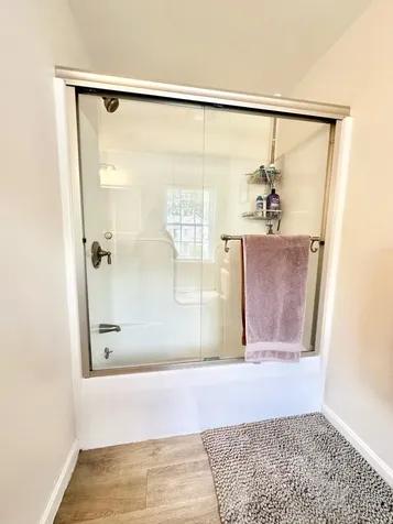 8 Heathrow Court Nashua NH 03063
