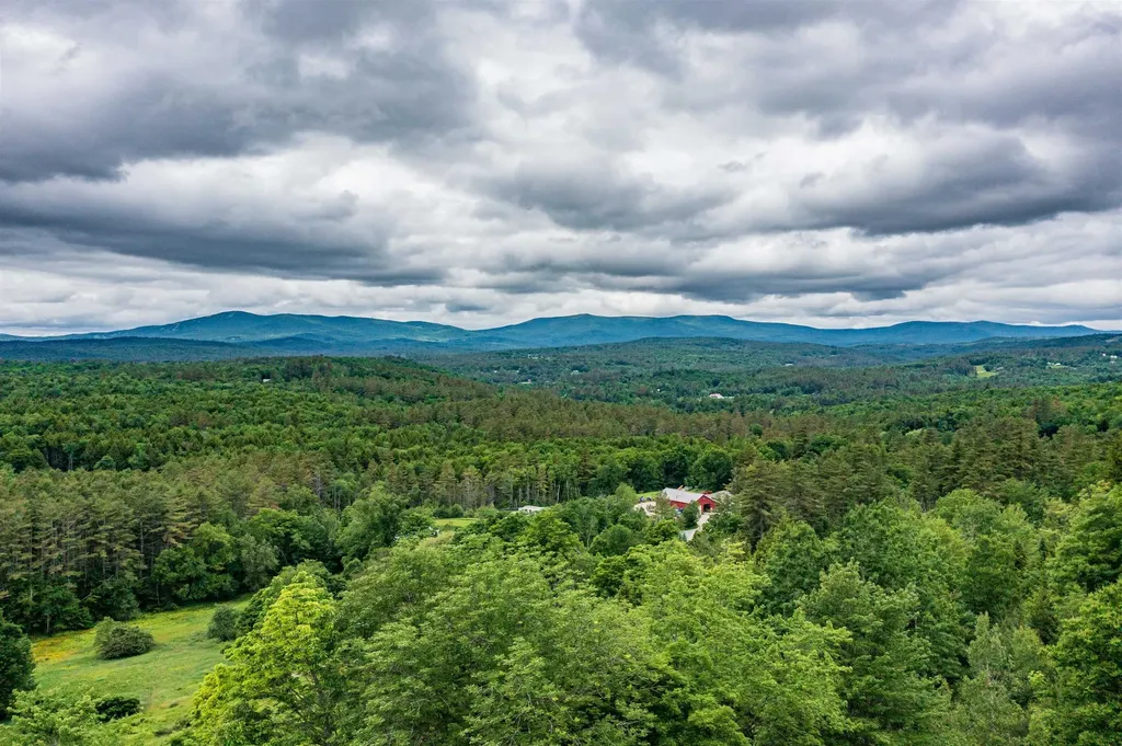 359 Chaves Road Londonderry VT 05148