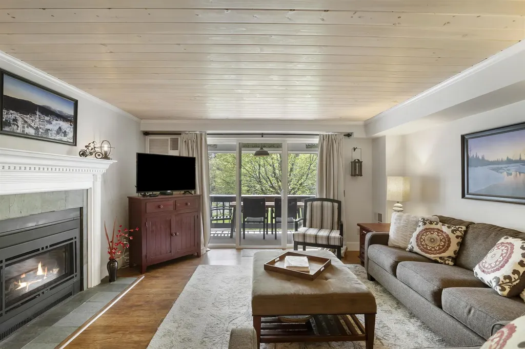 6049 Mountain Road Stowe VT 05672