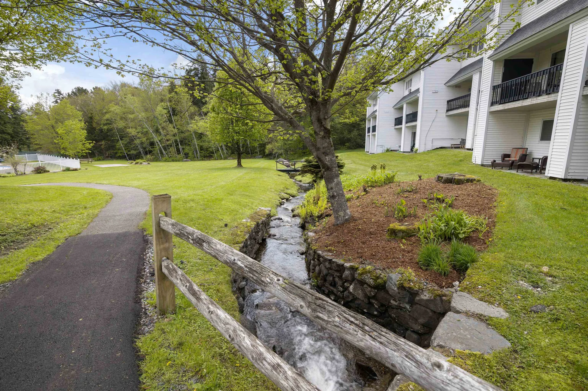 6049 Mountain Road Stowe VT 05672