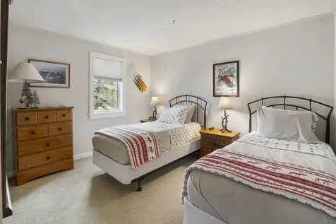 6049 Mountain Road Stowe VT 05672