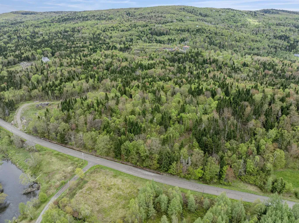 - Halls Stream Road Pittsburg NH 03592