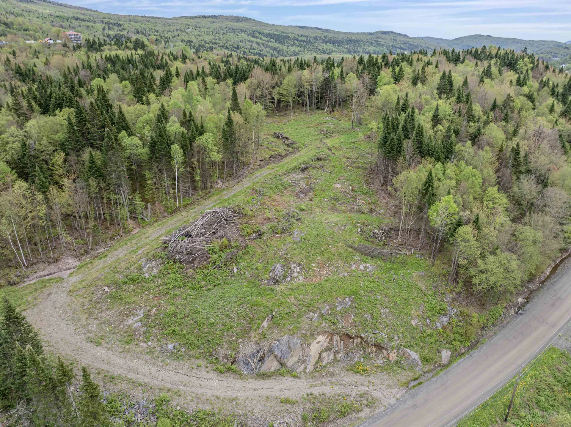 - Halls Stream Road Pittsburg NH 03592