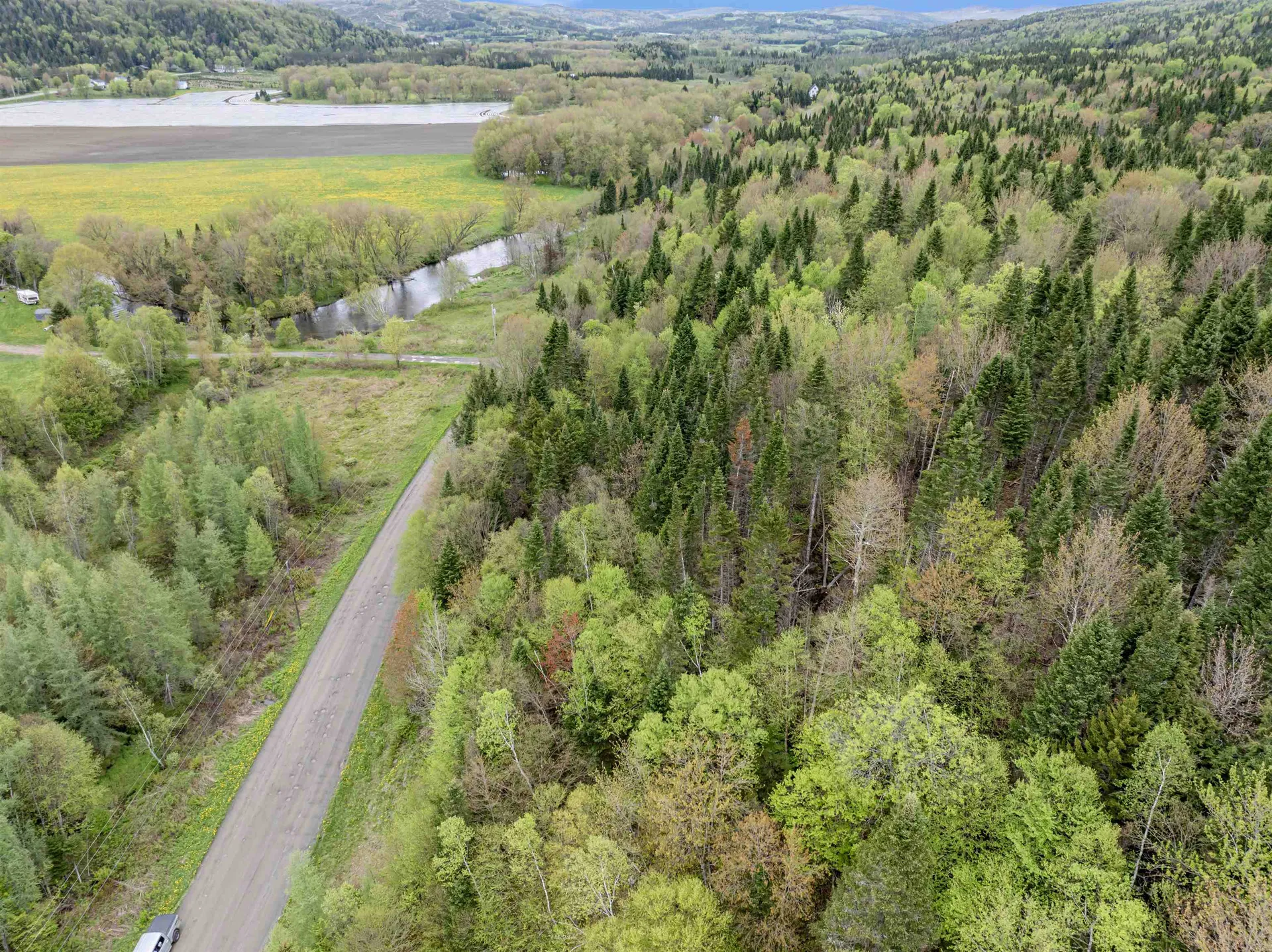 - Halls Stream Road Pittsburg NH 03592