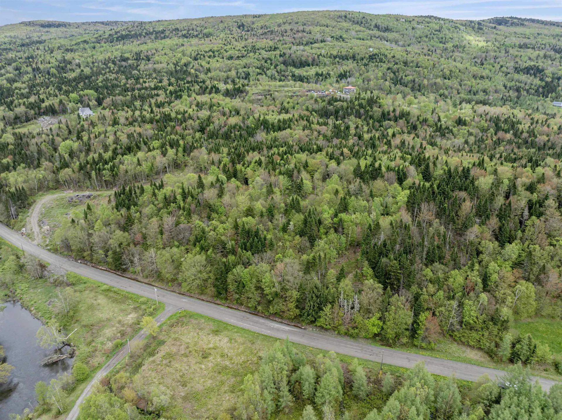 - Halls Stream Road Pittsburg NH 03592