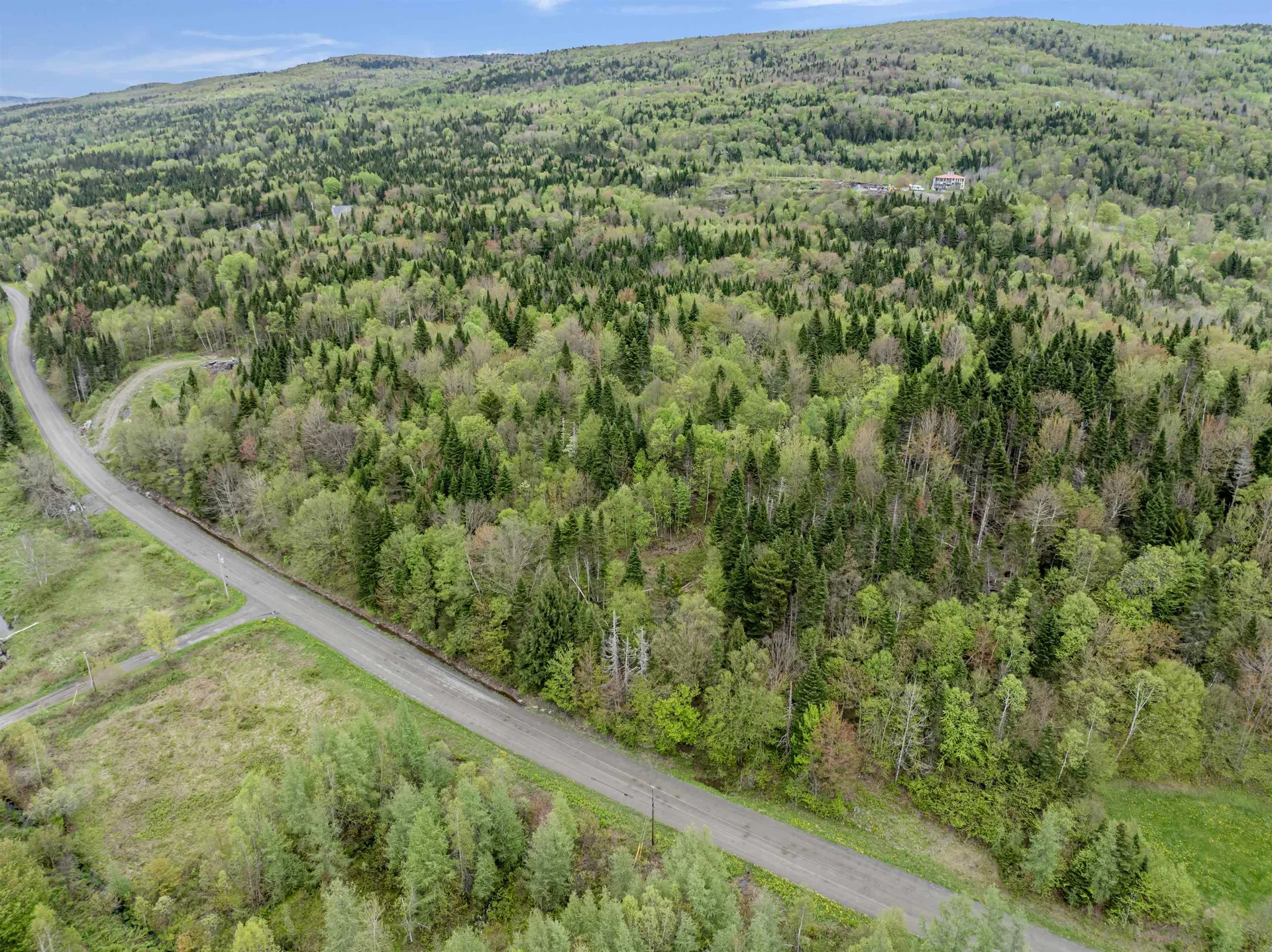 - Halls Stream Road Pittsburg NH 03592