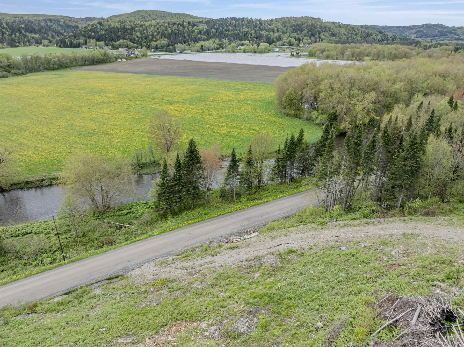 - Halls Stream Road Pittsburg NH 03592