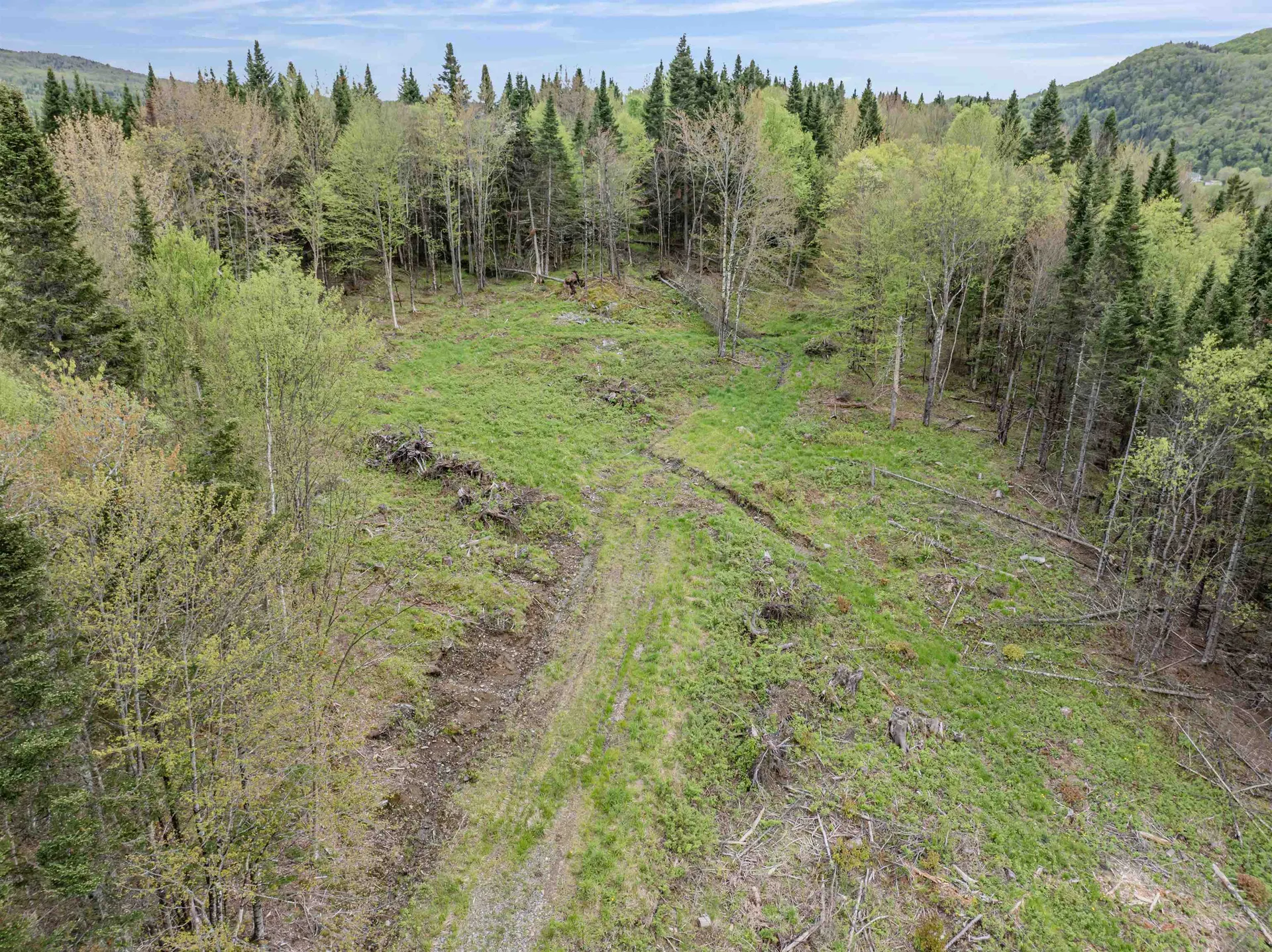 - Halls Stream Road Pittsburg NH 03592