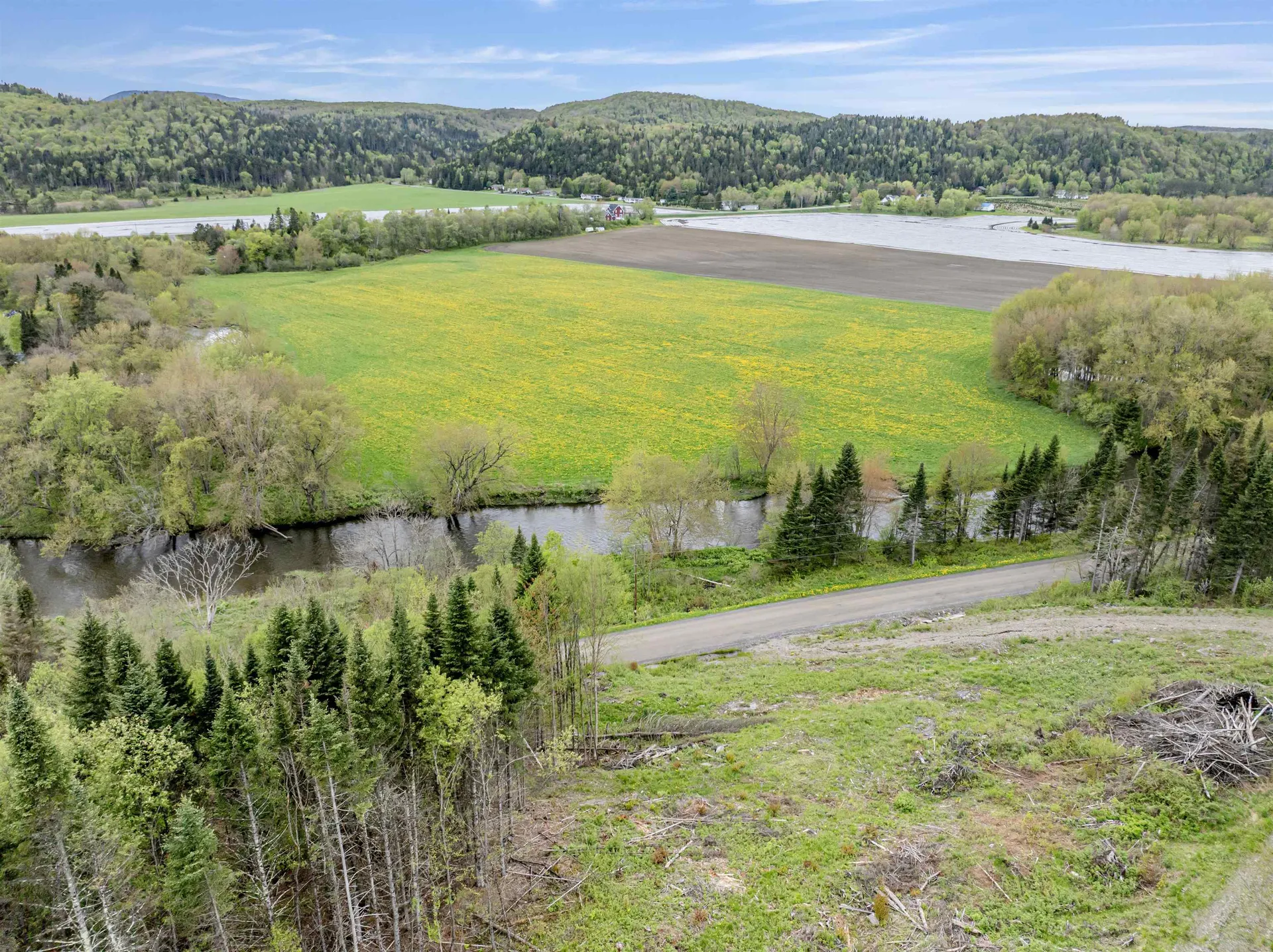 - Halls Stream Road Pittsburg NH 03592