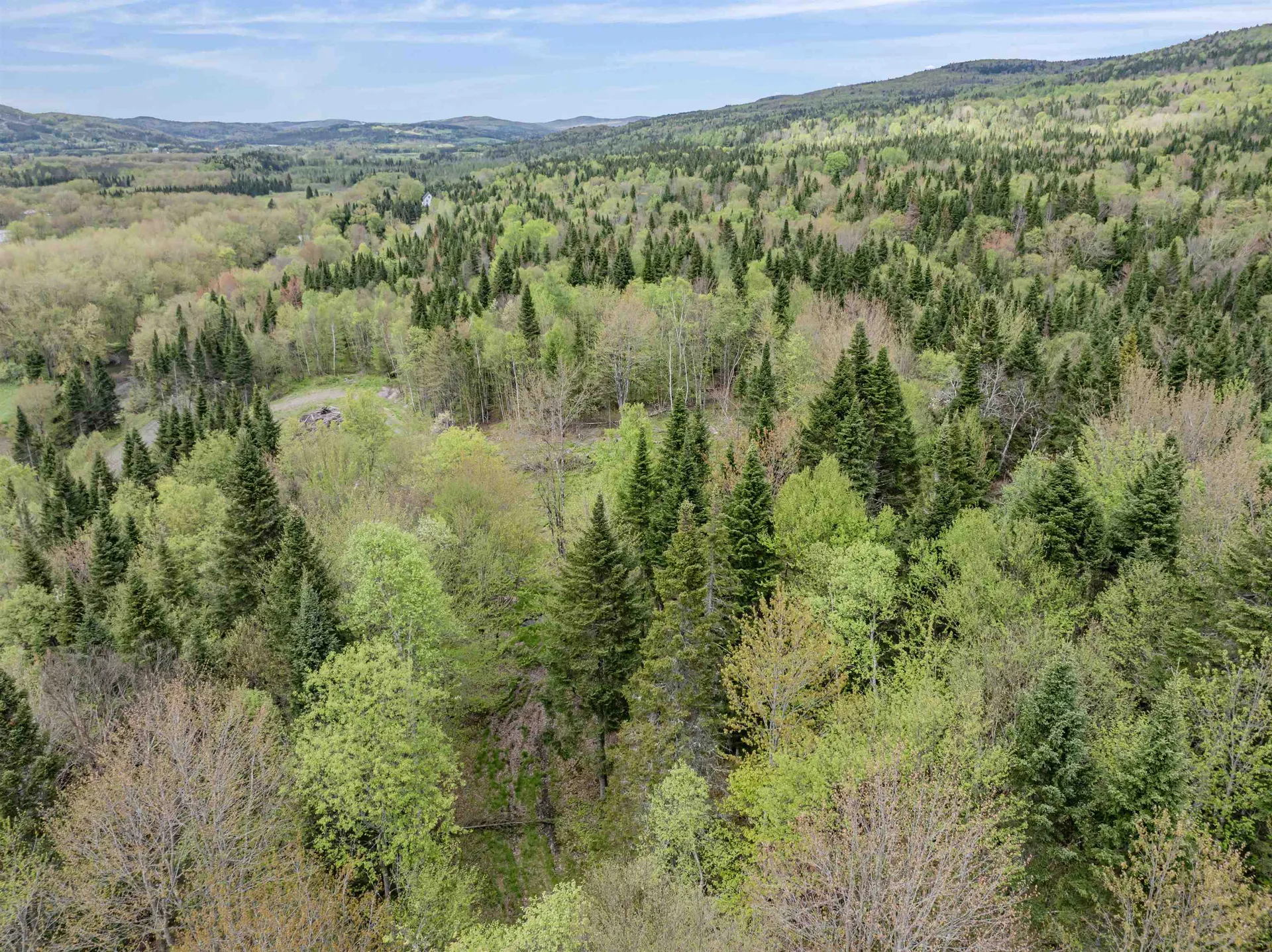 - Halls Stream Road Pittsburg NH 03592