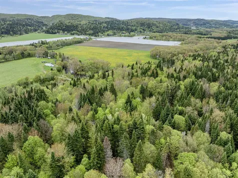 - Halls Stream Road Pittsburg NH 03592