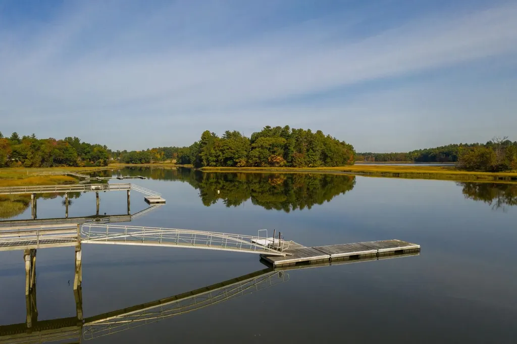 6 Cullen Bay Road Dover NH 03820