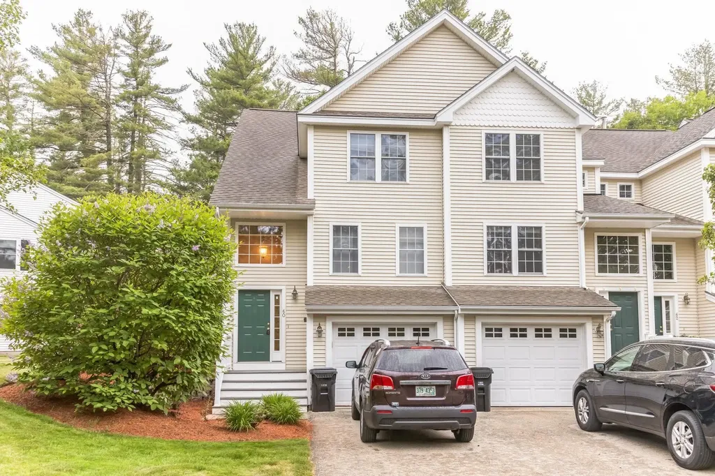 60 Barrington Avenue Nashua NH 03062