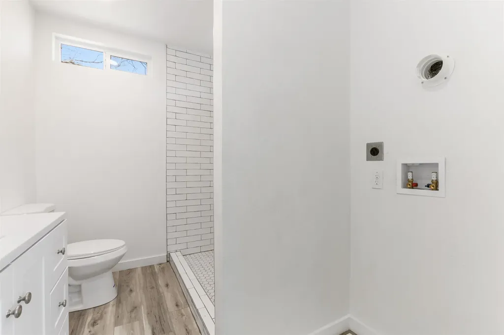 15 Highland Avenue Claremont NH 03743