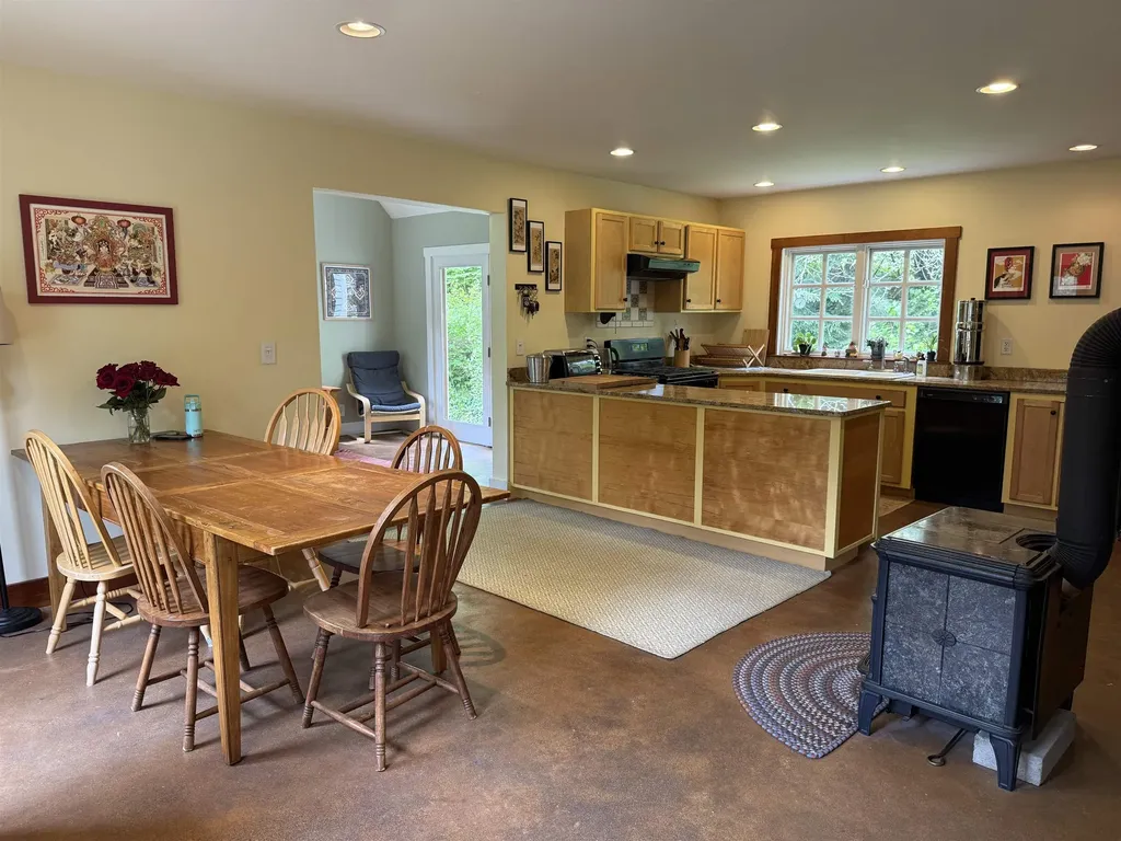 28 Greenleaf Street Brattleboro VT 05301