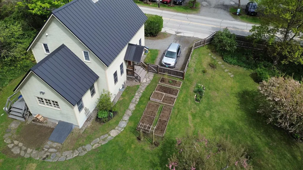 28 Greenleaf Street Brattleboro VT 05301