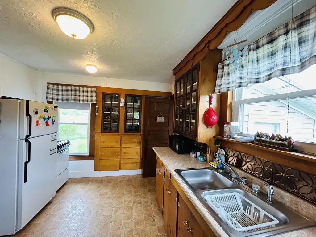 6998 River Road Lemington VT 05903