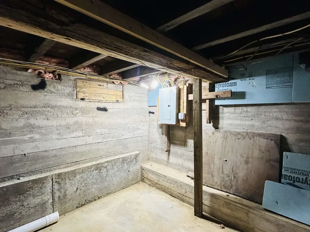 6998 River Road Lemington VT 05903