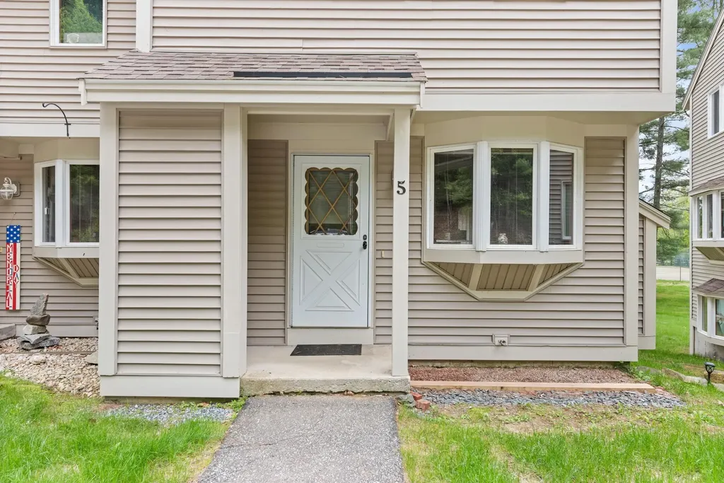 11 Village West Drive Bristol NH 03222