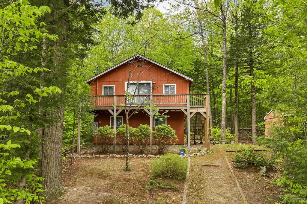 21 Valley Road Tuftonboro NH 03816