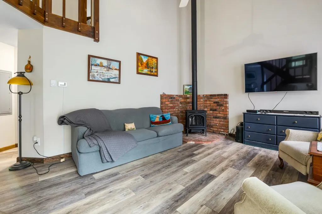 21 Pleasant Drive Grantham NH 03753